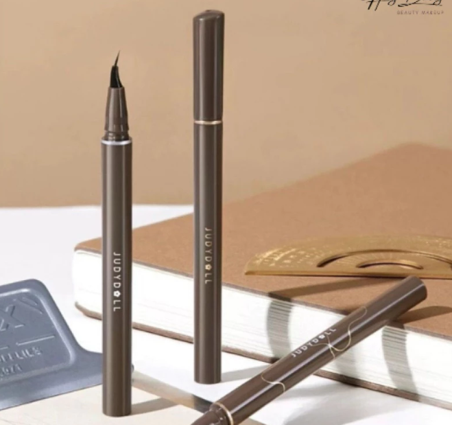 Bút Kẻ Mắt Nước JUDY.DOLL Nét Siêu Mảnh Chống Nước Lâu Trôi 0,014mm - Slim Liquid Eyeliner