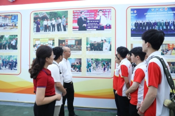 Trải nghiệm học tập sáng tạo của sinh viên ngành thương mại điện tử TLU: Học đi đôi với hành